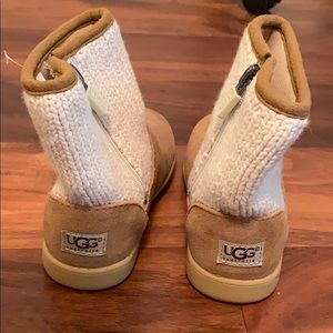 Toddler uggs NWOT 7.5